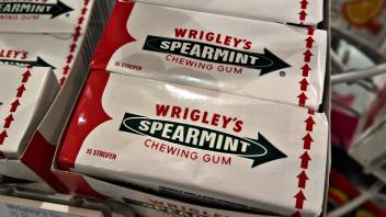 Wrigley s Wrigleys Spearmint ist ein Kaugummi Die William Wrigley Jr Company ist der weltgroess