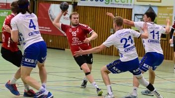 Foto Rolf Tobis25.02.2023Handball-Oberliga 2022/23HSG Delmenhorst  - TuS RotenburgFrederic Oetken (HSG, Mitte)