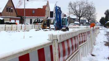 In die Schönemoorer Straße wird bis diesen Herbst ein Stauraumkanal eingesetzt. Einige Anwohner stellen sich gegen diese Arbeiten.