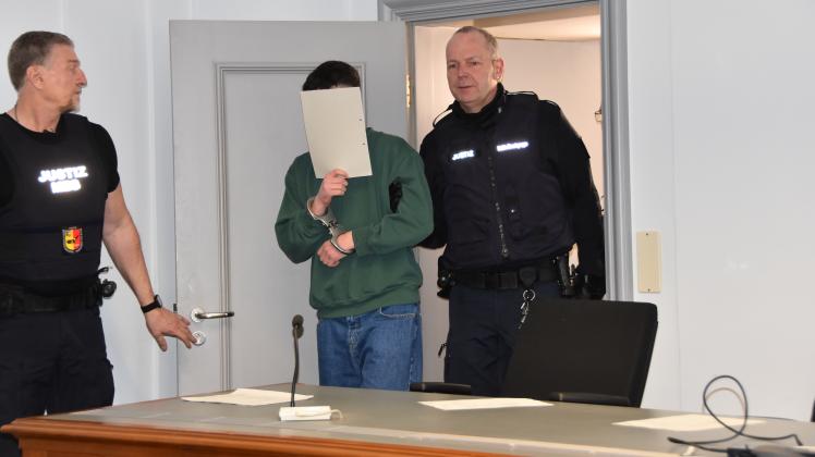 Fisnik H., Prozess vor dem Landgericht Kiel wegen der tödlichen Schüsse in Gaarden, Gustav-Schatz-Hof