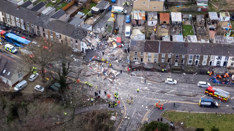 Schwere Explosion in Wales zerstört Häuser