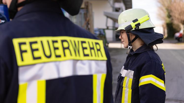 Ronja wird Feuerwehrfrau - der erste Praxistag - 25.02.2023