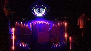 Das Ghosthouse Norhausen bei Nacht