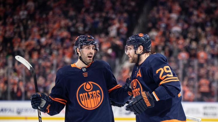 Evan Bouchard und Leon Draisaitl