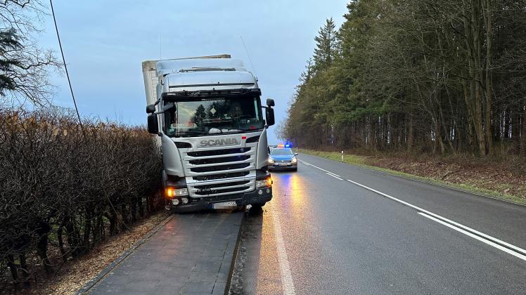 author Der Lkw nach dem Unfall.