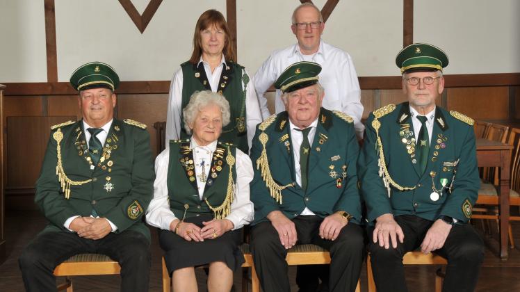 Der Schützenverein Engter hat langjährige Mitglieder geehrt.
