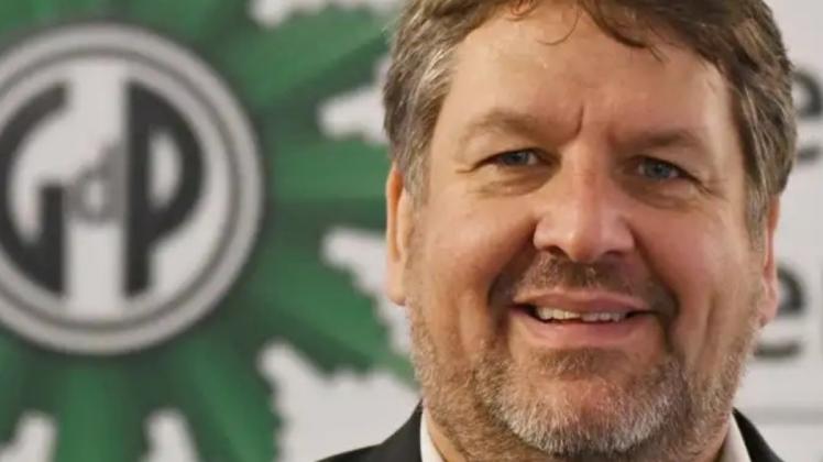 Der 54-jährige Polizeihauptkommissar Jörn Löwenstrom ist Vorsitzender der GdP-Regionalgruppe Lübeck-Ostholstein.