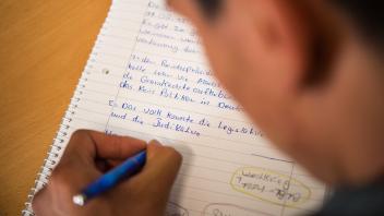 Sachsens Integrationsministerin besucht Produktionsschule Moritzb