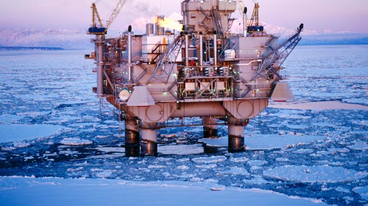Oil Production Platform. Alaska. USA (Ken Graham)
