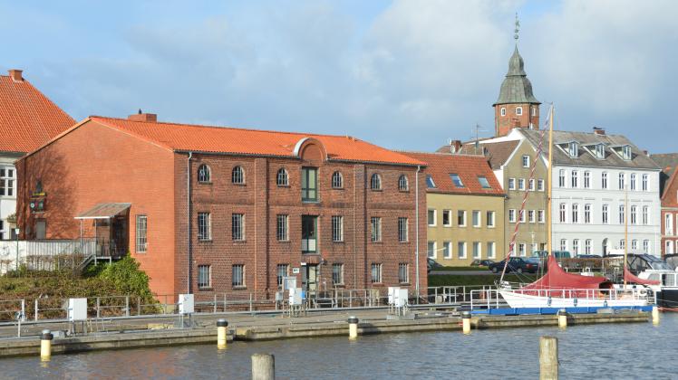Die „Alte Mühle“ in Glückstadt soll bald im Eigentum der Seglervereinigung sein. 