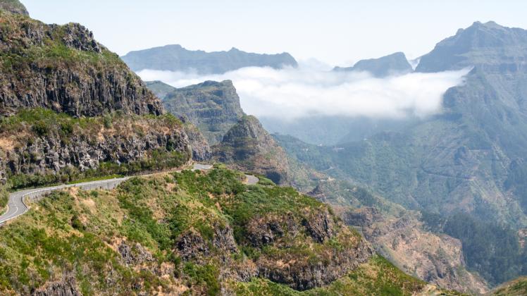 View the pass Boca da Encumeada in Madeira. Portugal, 25.10.2021, Copyright: xwjarekx Panthermedia28673096
