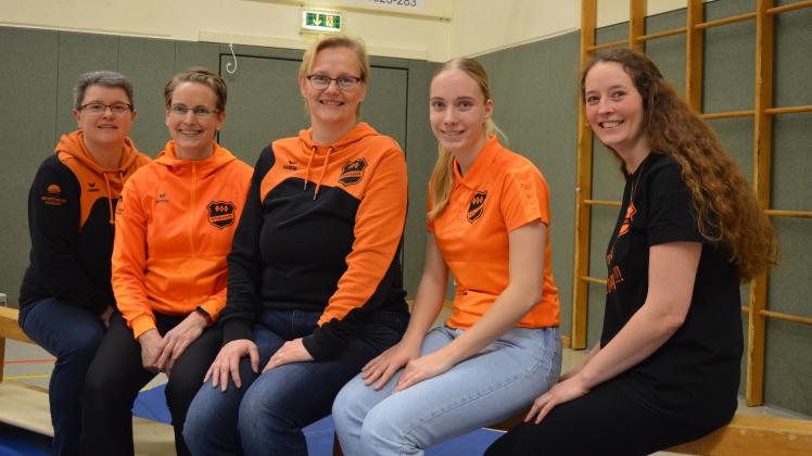 Sonja Bartels, Kathrin Schäfer, Andrea Wöhlk, Lea Schäfer und Jana Hoffmann (v.l.) bringensich für den TSV Silberstedt ein.