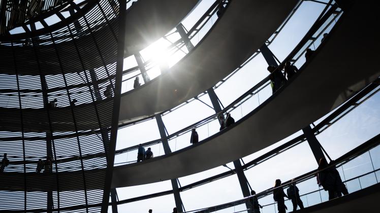 «Tag der Ein- und Ausblicke» im Bundestag