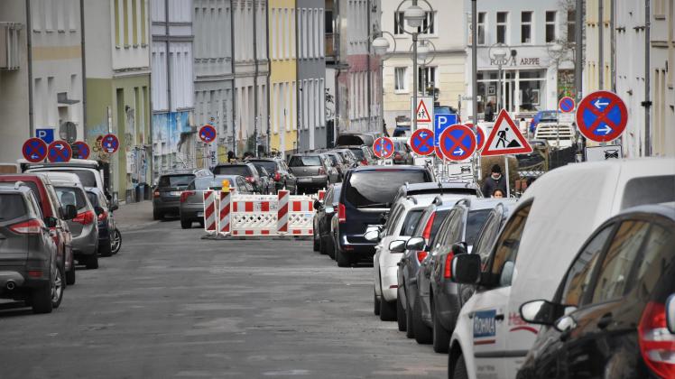 Neubramowstraße in KTV Rostock Sperrung wegen Bauarbeiten