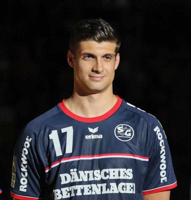 HANDBALL SG FLENSBURG Handewitt 2002-03 19 x Original Signiert + g 39348 EUR 14,99 - DE
