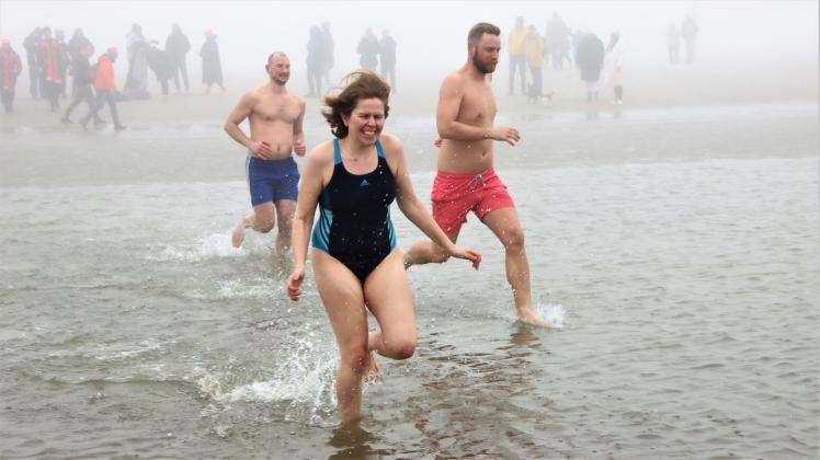 Anbaden am Ordinger Strand am 18.3.2023