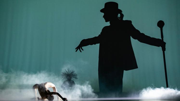 „Lorca“ von Marguerite Donlon (Choreografie) und Michio Woirgardt (Musik). UA 18.3.2023 Theater am Domhof