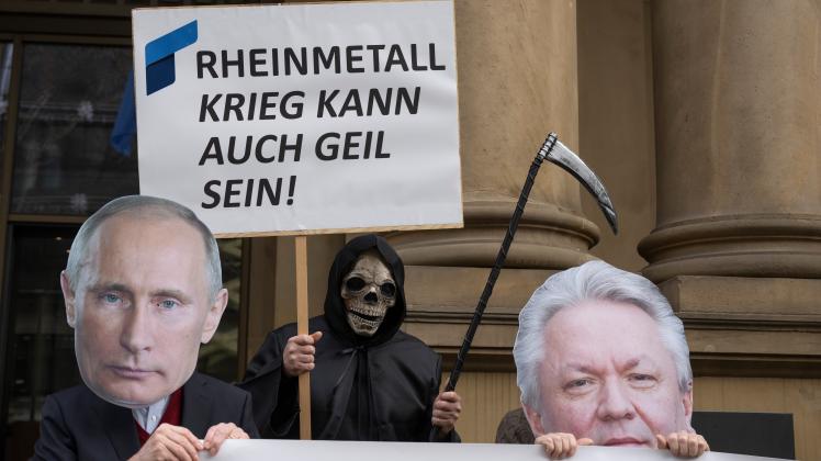 Proteste gegen die Aufnahme von Rheinmetall in den Dax