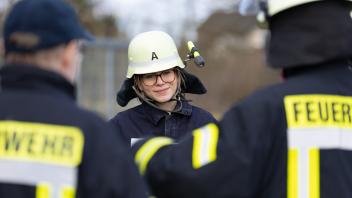 Ronja wird Feuerwehrfrau - der erste Praxistag - 25.02.2023