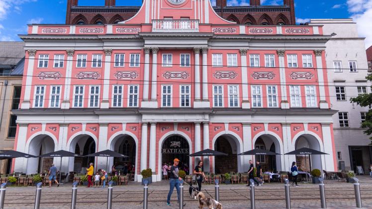 OB-Posten im Rostocker Rathaus vakant - Kandidatenfeld wächst