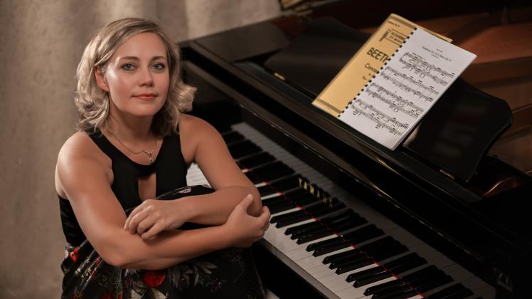 Die Pianistin Violina Petrychenko spielt in Fürstenau überwiegend Werke von Komponisten aus der Ukraine.