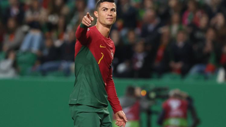 Portugal, Lisboa, 23.März 2023 EURO 2024 Qualifikation Group J Portugal - Lichtenstein v.l., Cristiano Ronaldo (Portugal