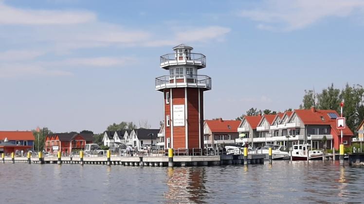 So sehen Skipper die Einfahrt vom Plauer See in die Elde-MÃ¼ritz-WasserstraÃŸe in Plau