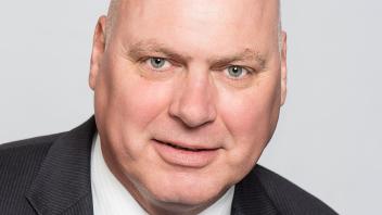 Frank Schmalowsky führt die Sozialdemokraten in die anstehende Kreistagswahl in Stormarn.