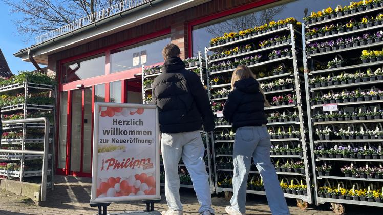 Thomas Phillips in Itzehoe neuen SonderpostenMarkt