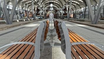 Der Bahnhof in Kiel ist aufgrund des Streiks verweist - 27.03.2023 - Foto Marcus Dewanger