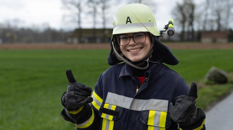 Ronja wird Feuerwehrfrau - Abschlusspruefung - 25.03.2023