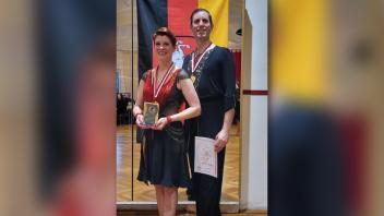 Landesmeister und bald WM-Teilnehmer: Ursula und Holger Sander vom Tanzsportzentrum Delmenhorst.
