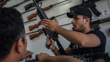 Waffengeschäft im Irak