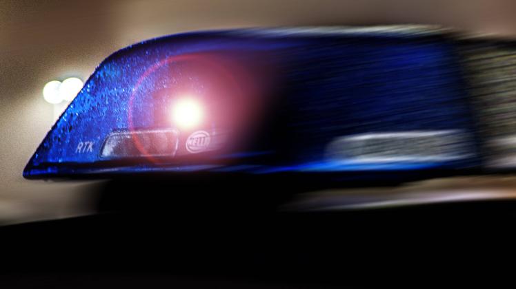 Bamberg, Deutschland 25. März 2023: Themenbilder - Symbolbilder - Polizei Blaulicht - 2023 Ein Einsatzfahrzeug der Poliz