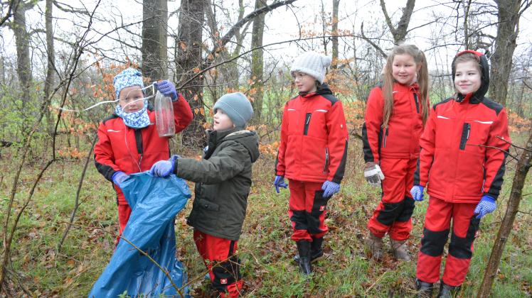 Frühjahrsputz in Ludwigslust mit der Floriangruppe in Kummer 