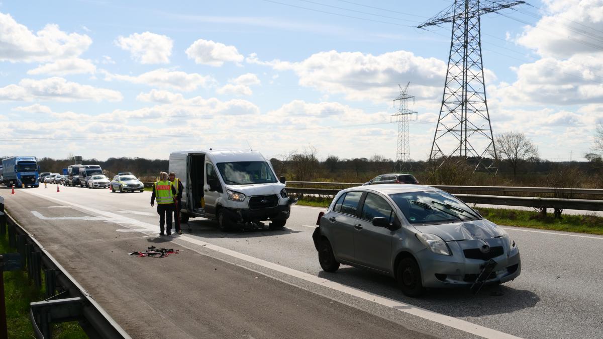 A7 Voll Gesperrt: Verkehrsbehinderungen Vor Dem Kreuz Rendsburg | SHZ