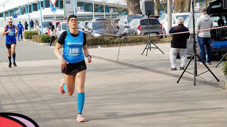 Beim Marathondebüt zum Landesmeistertitel in der W40: Kathleen Maag vom SC Laage