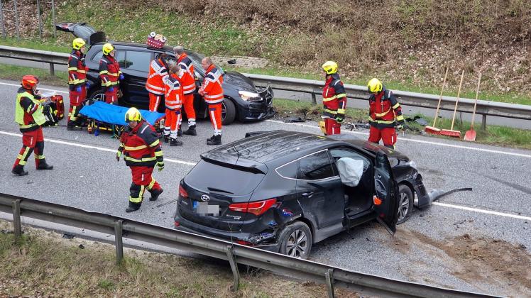 Schwerer Unfall Mit Vier Verletzten – B207 Bei Ratzeburg Gesperrt | SHZ