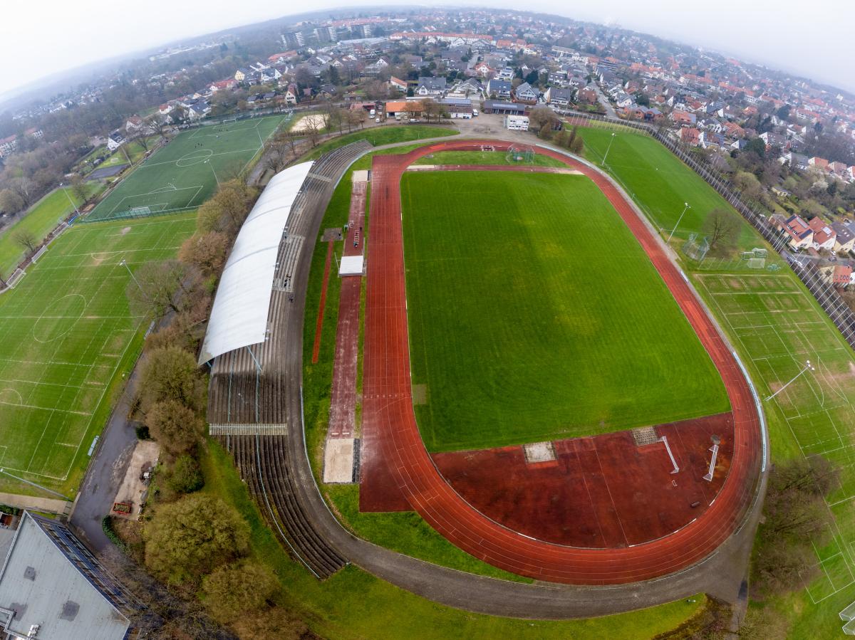 Neuer Hauptplatz, neue Laufbahn: Illoshöhe wird zur Baustelle | NOZ