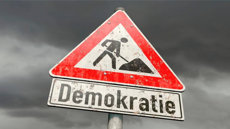 Demokratie in Gefahr Symbolbild zum Thema Demokratie in der Krise *** Democracy in danger Symbolic image on the theme of