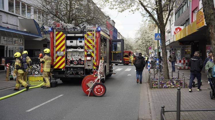 Eine glimmende Zigarettenkippe löst einen Feuerwehreinsatz in der Osnabrücker Innenstadt aus