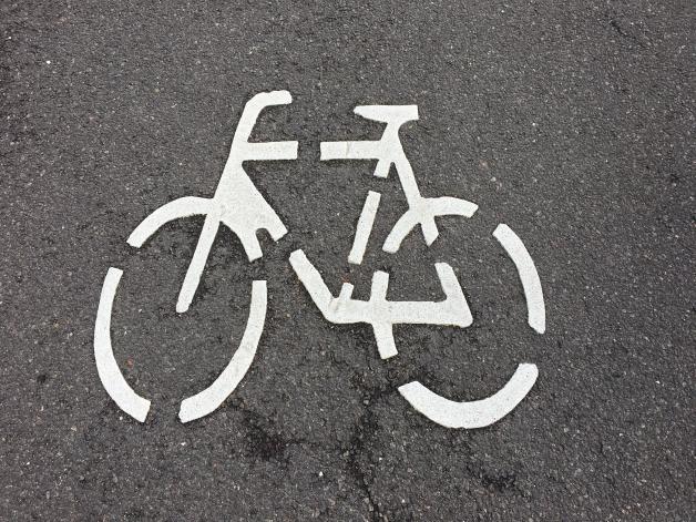 Fahrradwege gibt es auch in den Göhrener Tannen. Am 30. April dürfen die Rennradler aber auf den Straßen fahren, auf denen sonst nur Autos und Laster unterwegs sind.