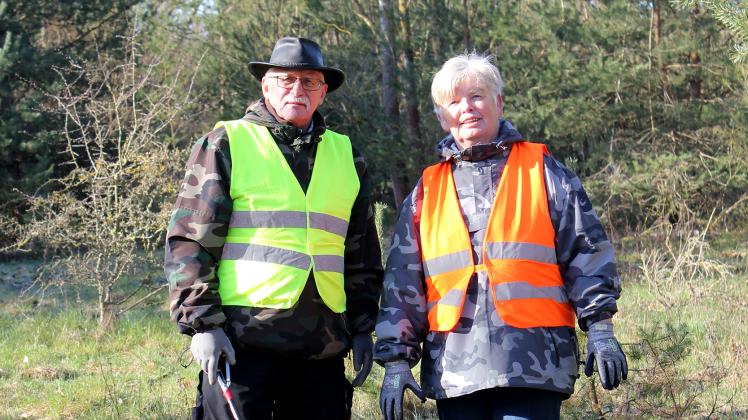 eit Jahren betreuen Uwe und Inge Klaut den Amphibienschutzzaun an der Schweriner Babenkoppel ehrenamtlich.