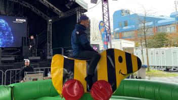 Enten-Rodeo aus dem guten alten Tigerentenclub beim Terrassenfest in Osnabrück