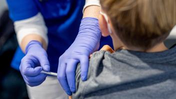 Coronavirus - Kinder-Impfaktion in Wolfsburg