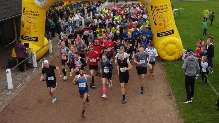 Mehr als 250 Läuferinnen und Läufer gingen in Eggermühlen auf die verschiedenen Strecken.