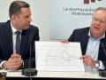 Stellten Pläne für einen Industriestrompreis und eine Investitionsprämie vor: Niedersachsens Wirtschaftsminister Olaf Lies (links) und Ministerpräsident Stephan Weil (beide SPD).