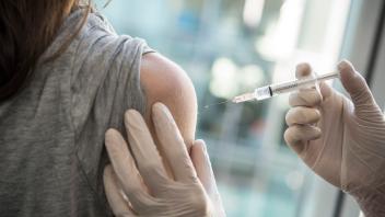 Risiko Papillomviren – Impfung schützt vor Mund-Rachen-Krebs