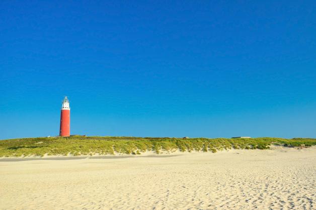 Leuchtturm am Nordstrand der Insel Texel 