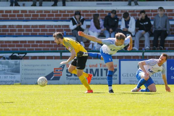 Oberliga: Bilder Vom Spiel BW Papenburg Gegen MTV Gifhorn | NOZ